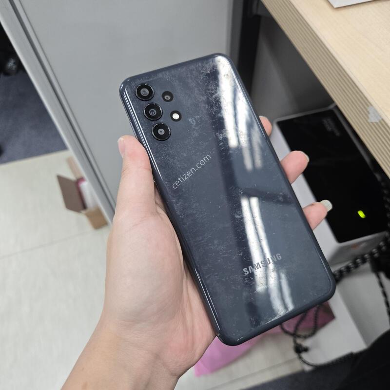 ������ A13 ȭ��Ʈ 64GB ���ܻ� ��������