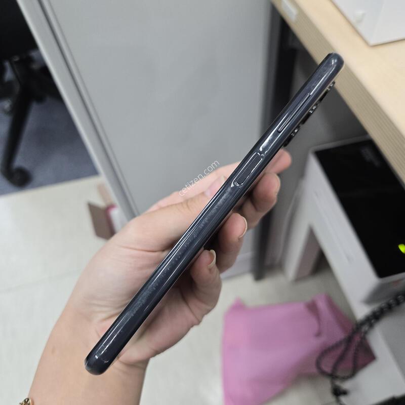 ������ A13 ȭ��Ʈ 64GB ���ܻ� ��������