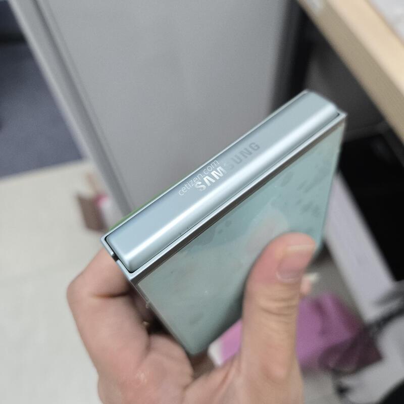 ������ ������ Z�ø�6 �׸� 256GB �̼��⽺��������