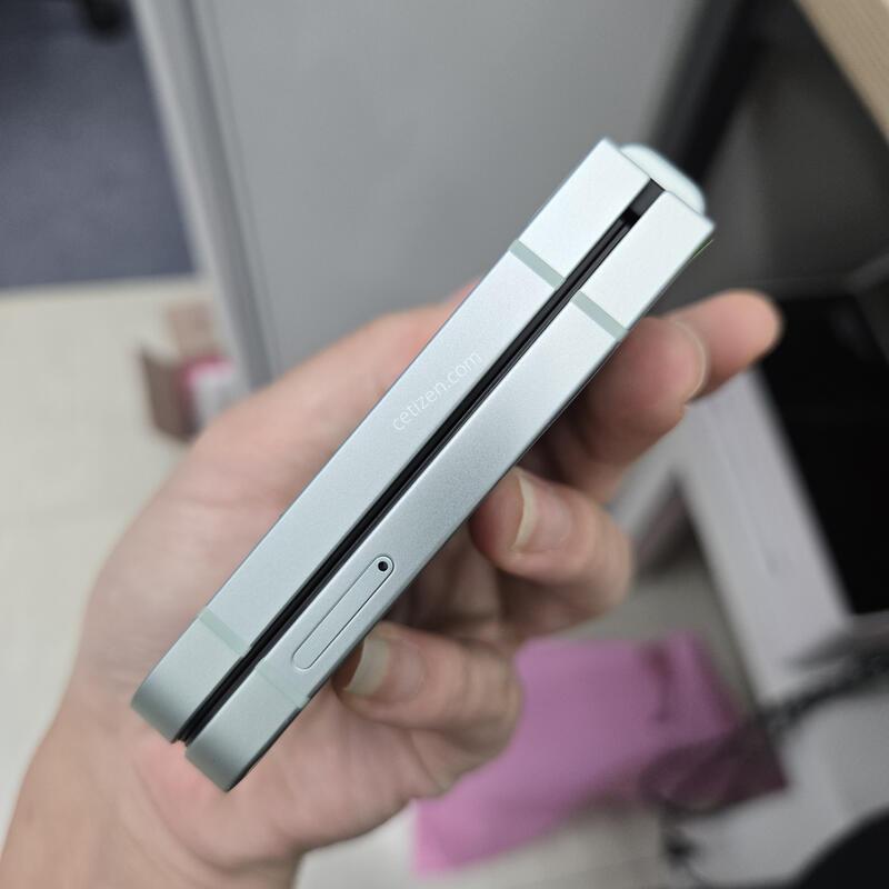������ ������ Z�ø�6 �׸� 256GB �̼��⽺��������