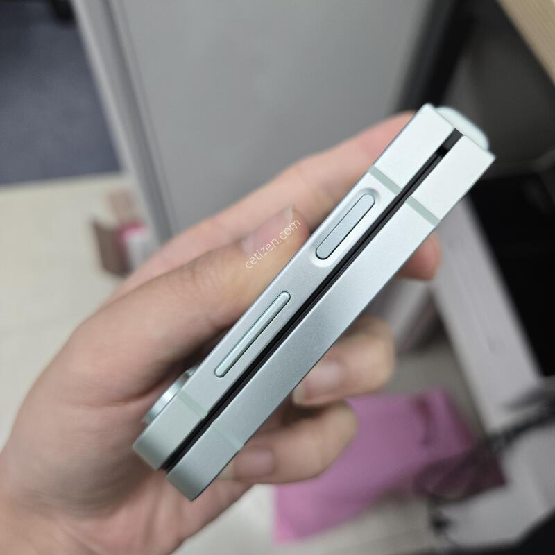 ������ ������ Z�ø�6 �׸� 256GB �̼��⽺��������