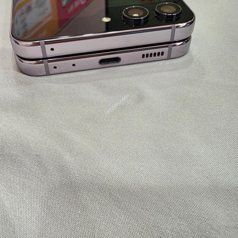F731�ø�5 �ܻ���� ũ������ �������� A�� �ܸ��� �Դϴ�