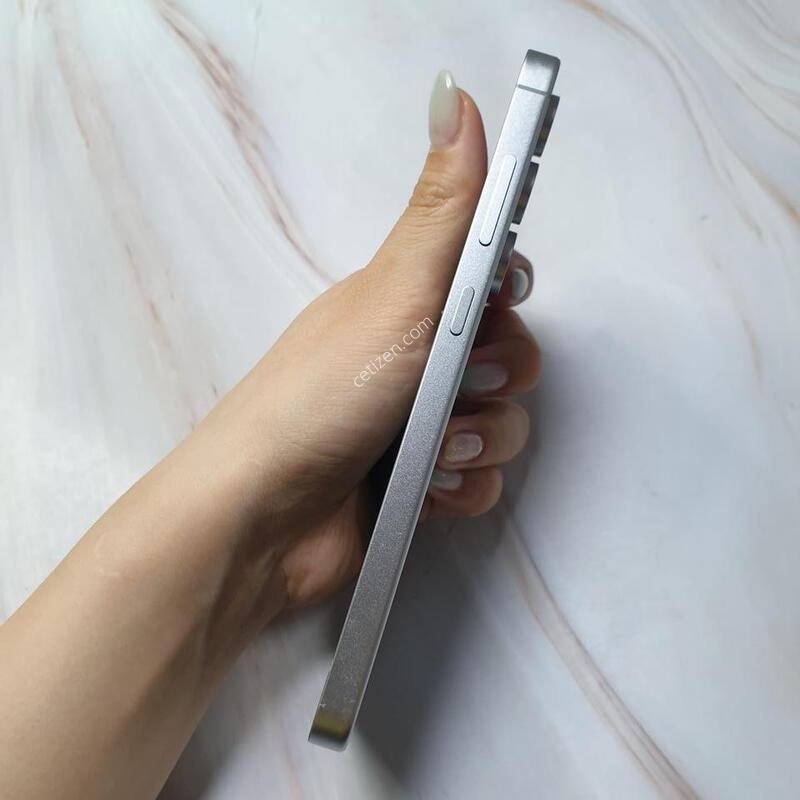 LG ������ S24FE ���� 256G ������ �Ǹ��մϴ�