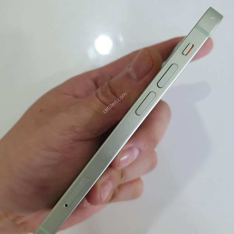 ������12�̴�64G ���ܻ� ���±� �߰��� �����