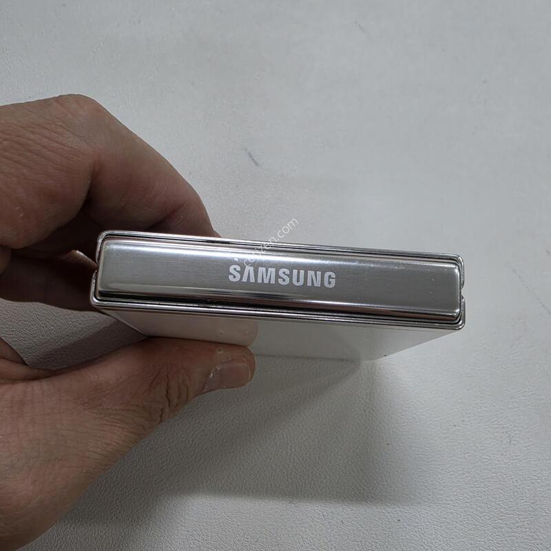 ������ Z�ø�5 ȭ��Ʈ 256GB