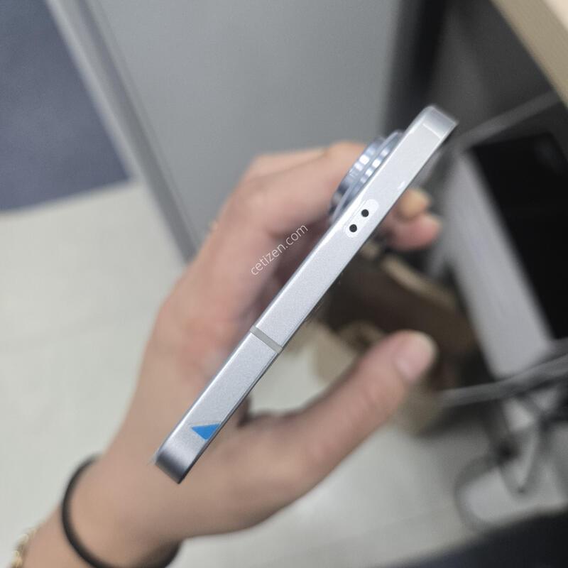 ������ S25���� 512GB ���̽����� �ʱ⽺ƼĿ�״��