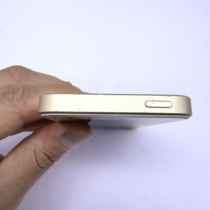 ������se1 ��� 64GB 84% �Ǹ�