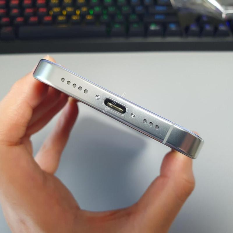 ������16 ���� / 256GB / ȭ��Ʈ / ���͸����� 95%