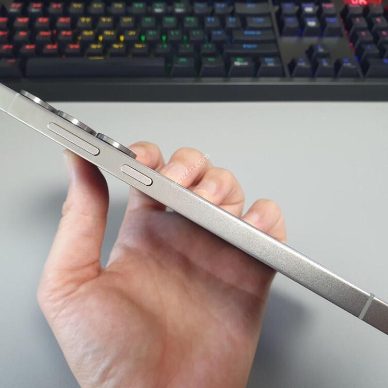 ������ S25 ��Ʈ�� / 256GB / ƼŸ�� �׷���