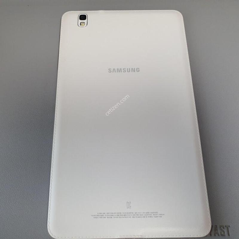 ������ �� ���� 8.4 / 32GB / ȭ��Ʈ