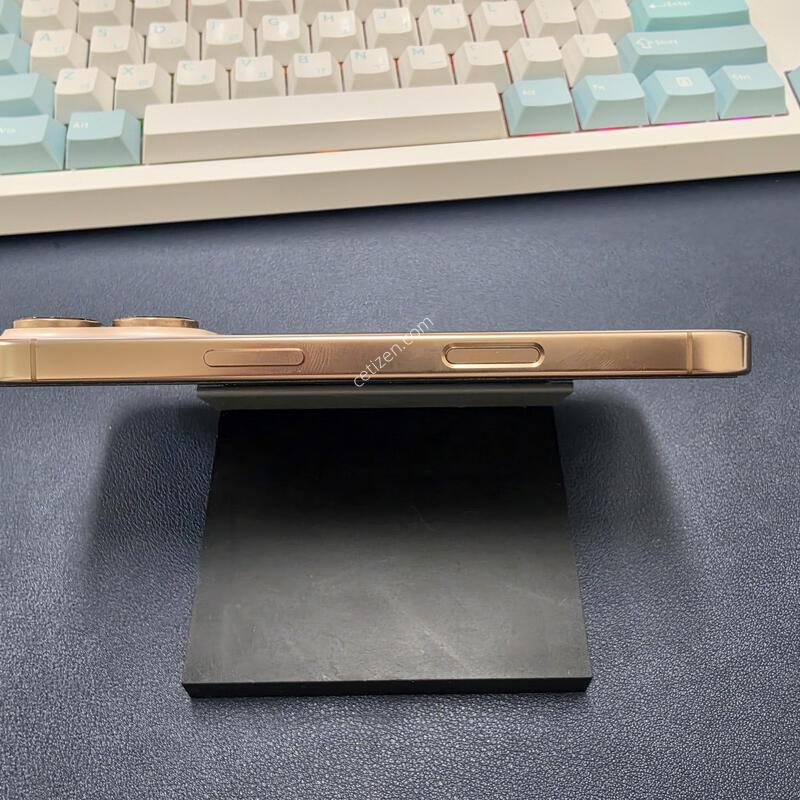 ������ 16 ���� 256GB ����Ʈ 94% �Ǹ��մϴ�.