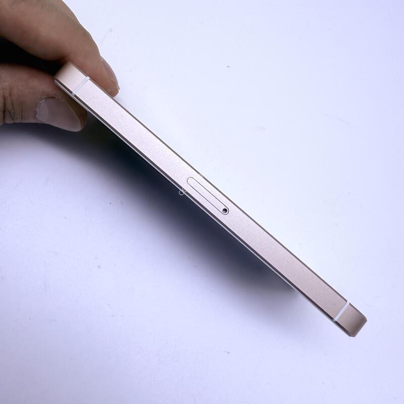 ������se1 ��� 64GB 84% �Ǹ�