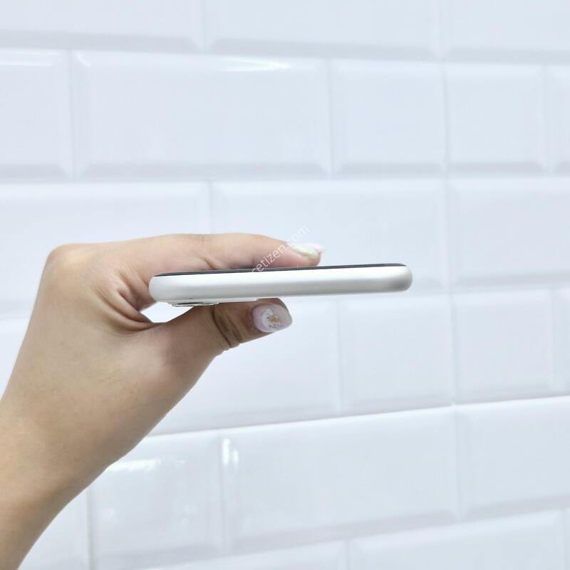 ������11 128GB ȭ��Ʈ