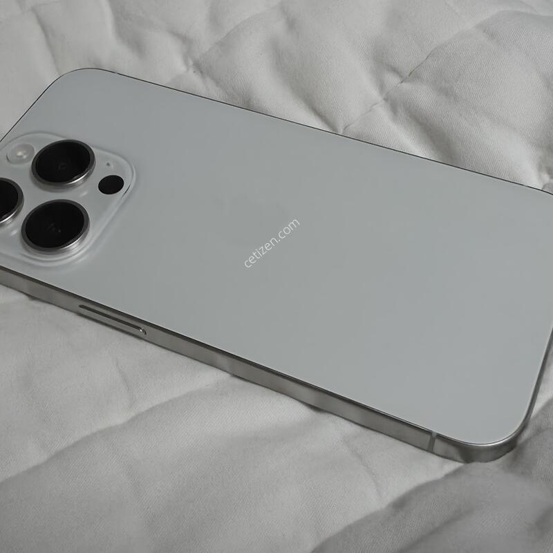 ������15���� 128GB ȭ��Ʈ S��