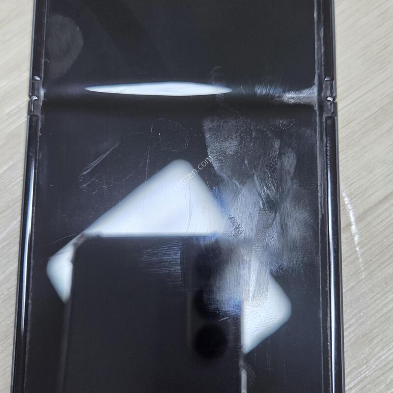 ������ Z �ø�3 256GB (SM-F711N)