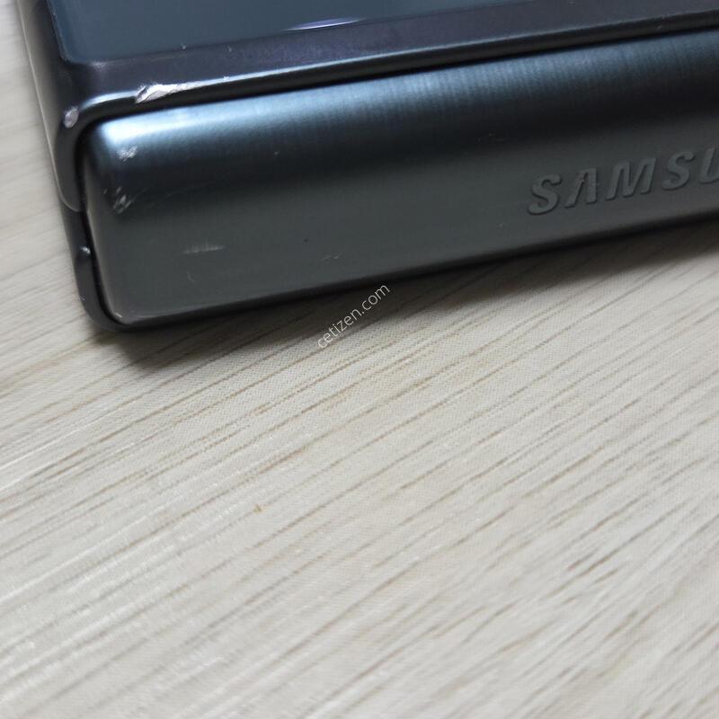 ������ Z �ø�3 256GB (SM-F711N)