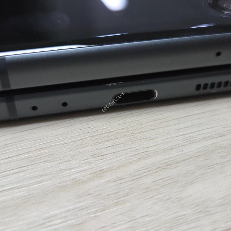 ������ Z �ø�3 256GB (SM-F711N)