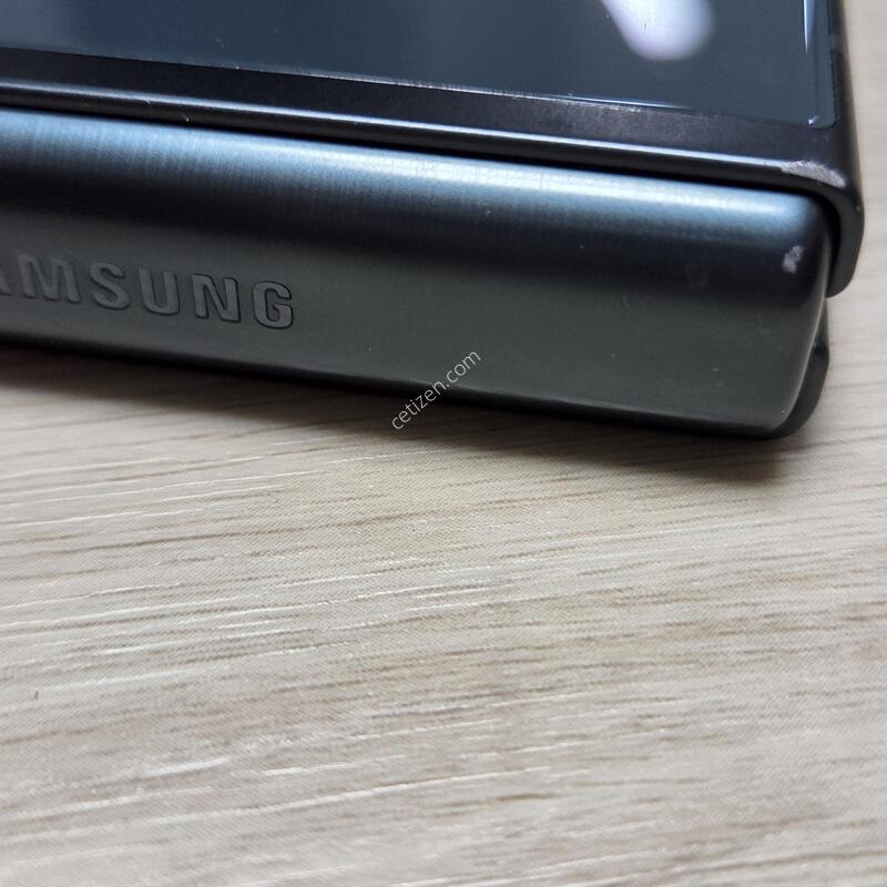������ Z �ø�3 256GB (SM-F711N)