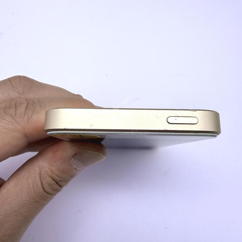 ������se1 ��� 64GB 84% �Ǹ�