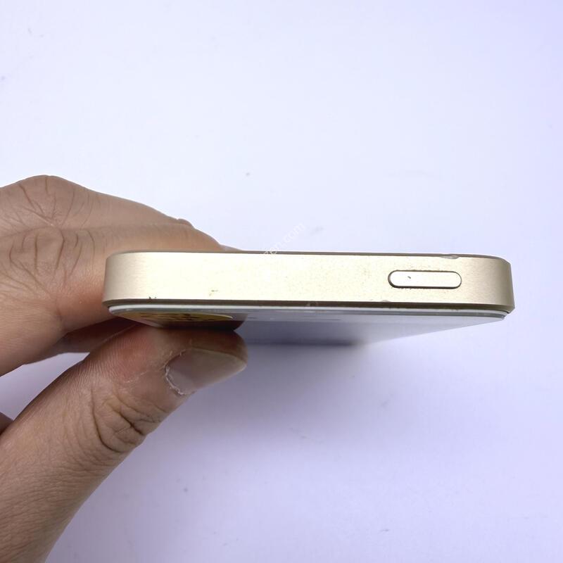 ������se1 ��� 64GB 84% �Ǹ�