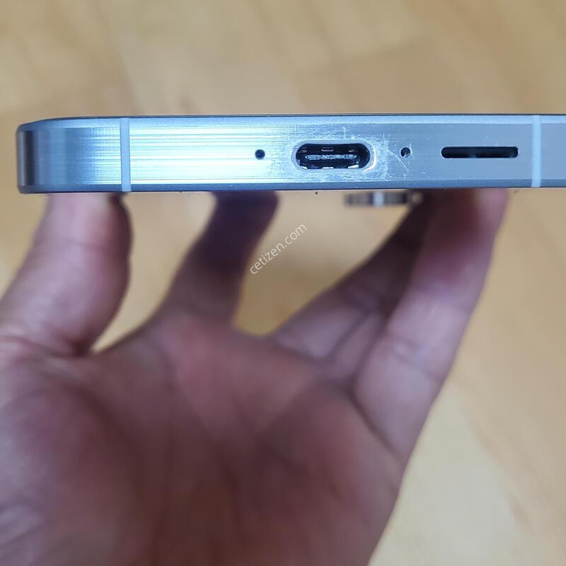 SK-A556 (������ ����5 128GB) ���̽� ����A�� �˴ϴ�. ����AS�Ⱓ��