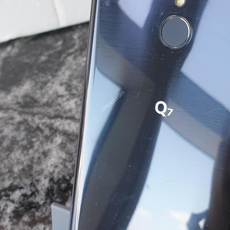 LG Q7 (Q720L) ���� (0032252)