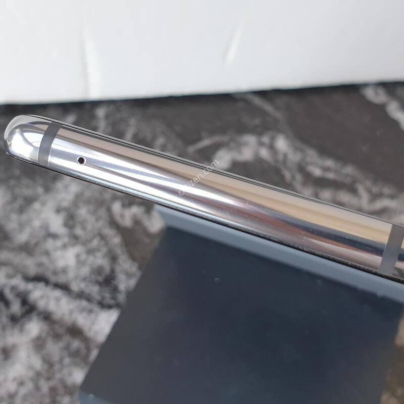 LG V40 (V409N) �׷��� 128�Ⱑ (0242223)