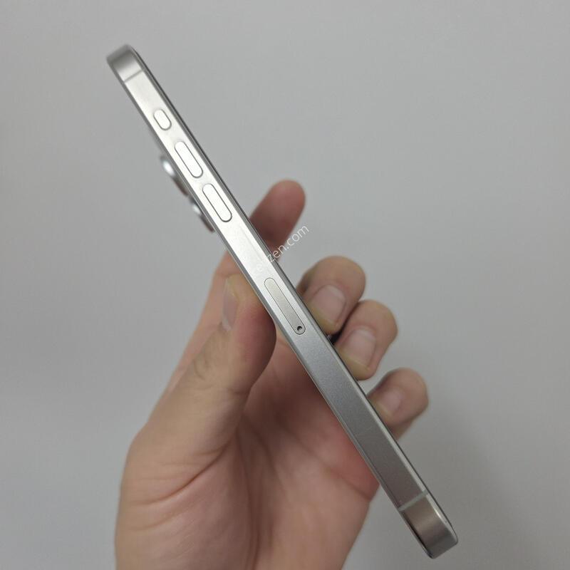 ������ 15���θƽ� 256GB ȭ��Ʈ