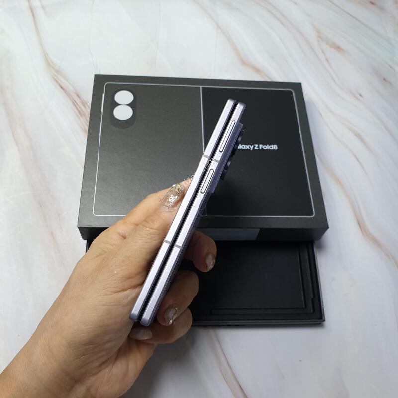 KT ������ Z����8 ���̵� �󺥴� 512G �̻�� S�� Ǯ�ڽ� �Ǹ�