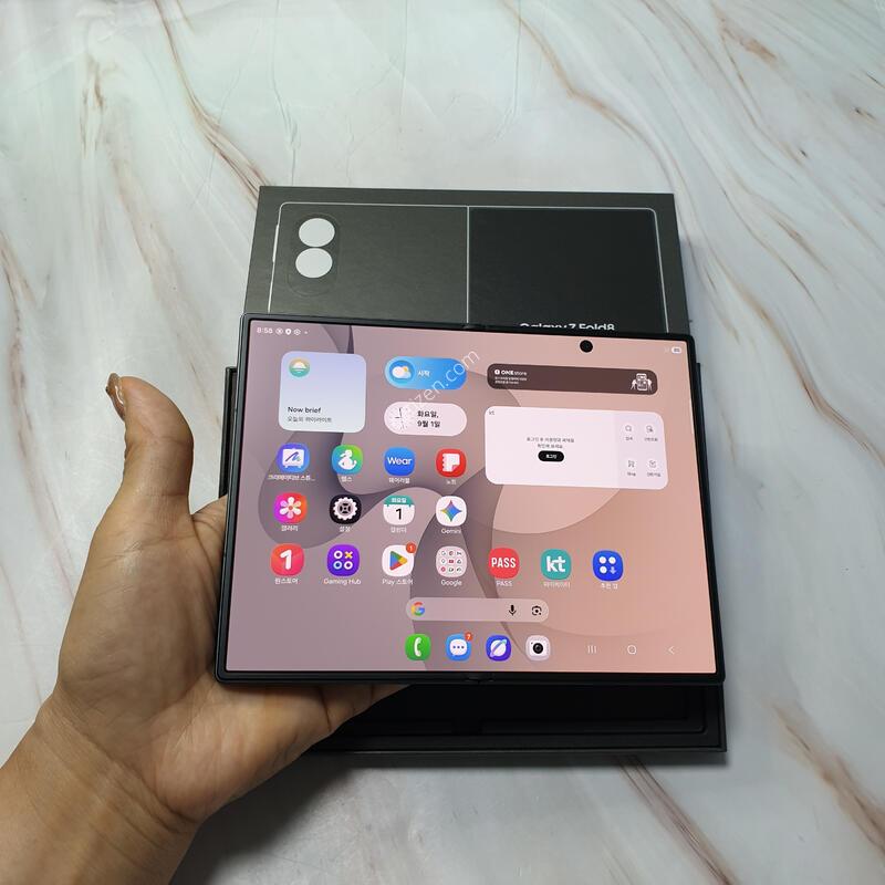 KT ������ Z����8 ���̵� �׶�����Ʈ 256G �̻�� S�� Ǯ�ڽ� �Ǹ�