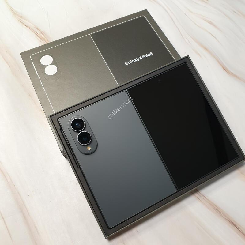 KT ������ Z����8 ���̵� �׶�����Ʈ 256G �̻�� S�� Ǯ�ڽ� �Ǹ�