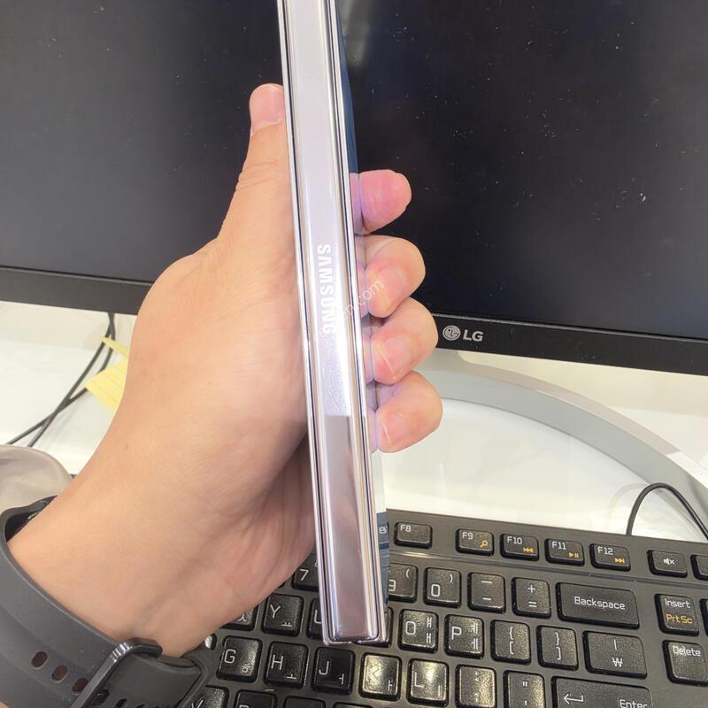 ����5 512 �Ǹ��մϴ�