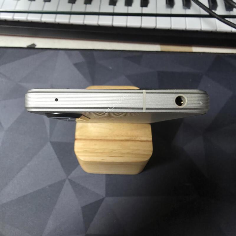 �����丮�� 1 V �ǹ� 256 TW