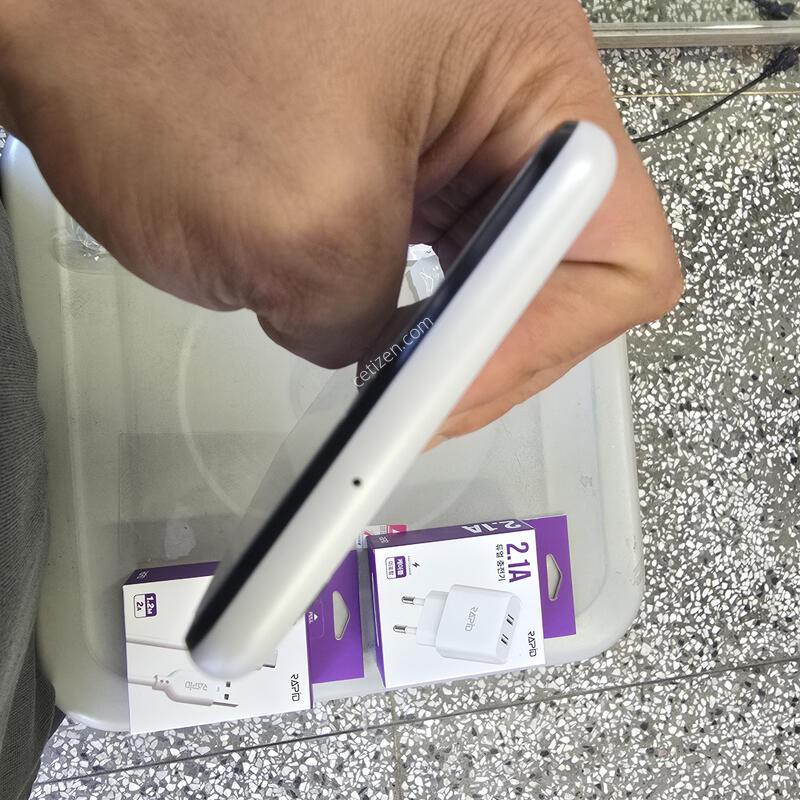 SK ���̵�6 (A136) 128G ȭ��Ʈ���� ����� �˴ϴ�
