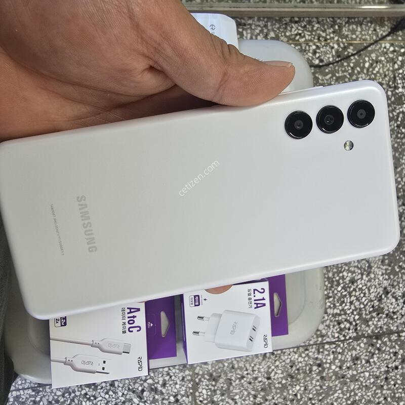 SK ���̵�6 (A136) 128G ȭ��Ʈ���� ����� �˴ϴ�