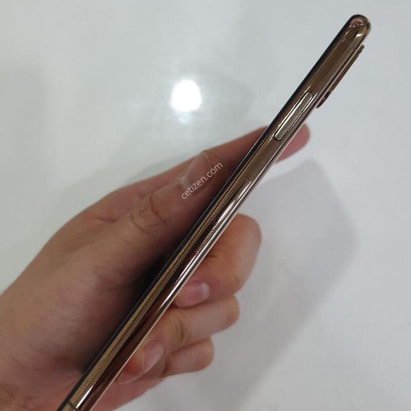 ������ XS Max 256G ���ܻ� ���±�  �߰��� �����