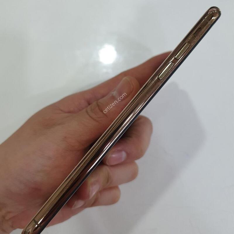 ������ XS Max 256G ���ܻ� ���±�  �߰��� �����