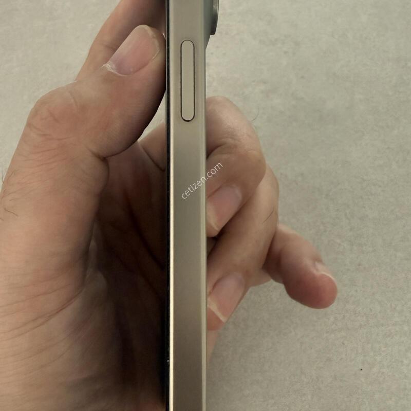 ������15���� 256GB ���� ƼŸ�� Ǯ�ڽ� �Ǹ� �մϴ�.