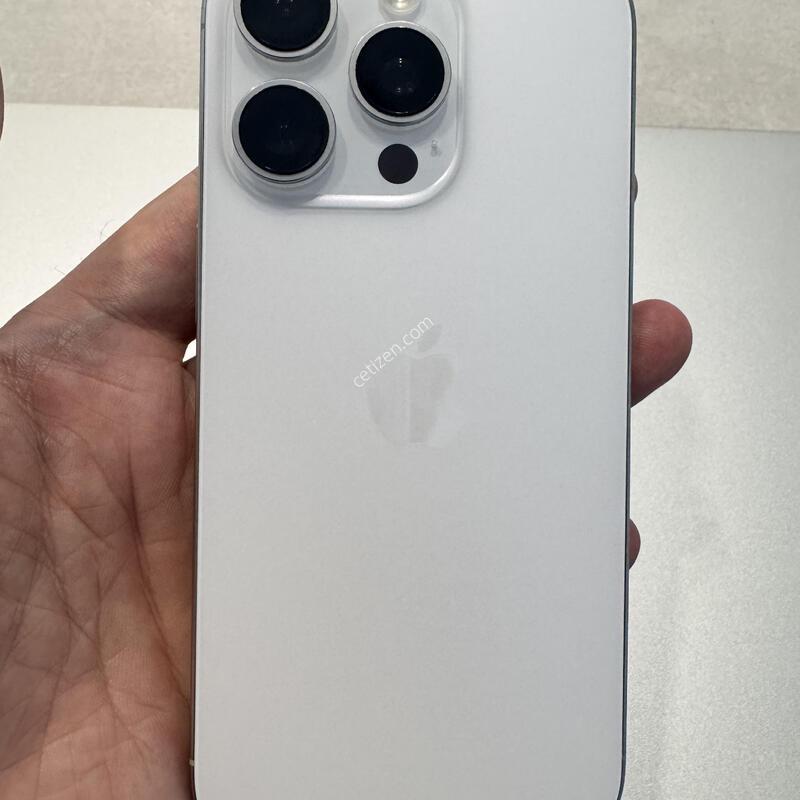 ������16���� 256GB ȭ��Ʈ ƼŸ�� �Ǹ� �մϴ�.