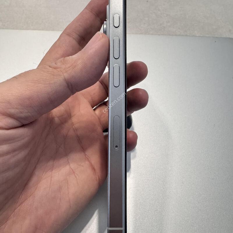 ������16���� 256GB ȭ��Ʈ ƼŸ�� �Ǹ� �մϴ�.