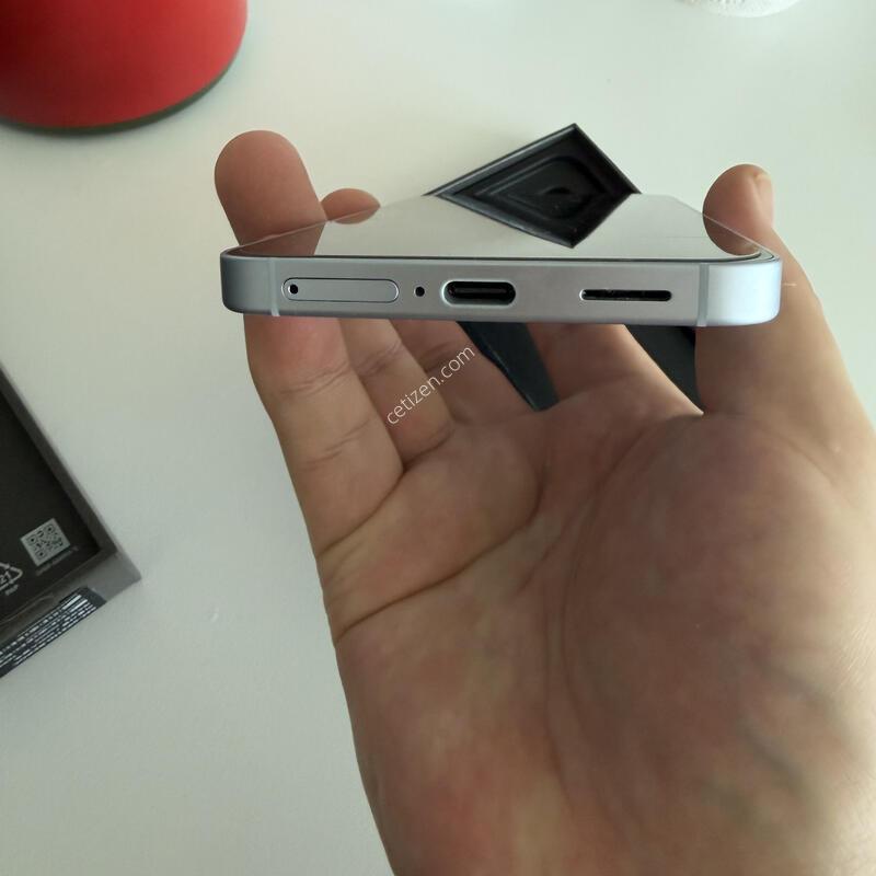 ������s25 ��ī�̺��� 256g