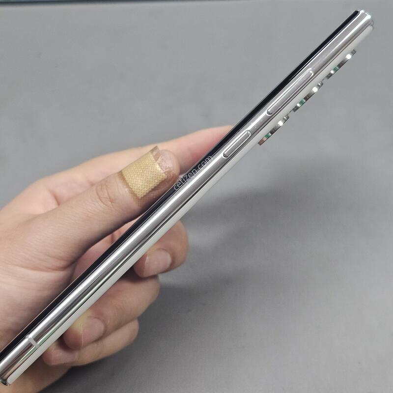 �Ｚ ������ s22��Ʈ�� 512GB ȭ��Ʈ �ڱ��� ������ ������ �߰��� ~