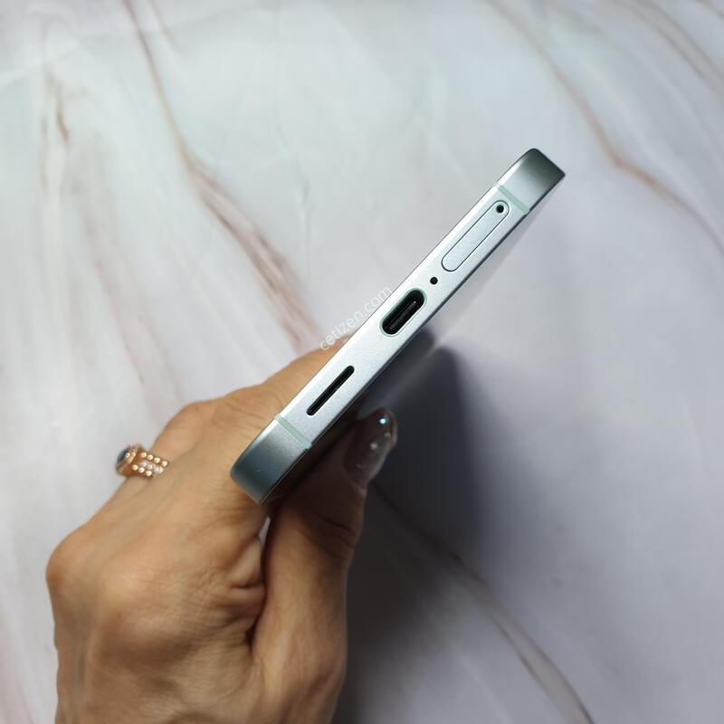 KT ������ S25+ 5G �׸� 256G S�� �Ǹ��մϴ�