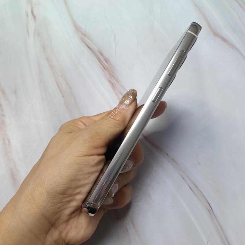 SK ������ S23 ũ�� 256G S�� �Ǹ��մϴ�