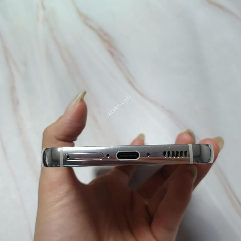 SK ������ S23 ũ�� 256G S�� �Ǹ��մϴ�
