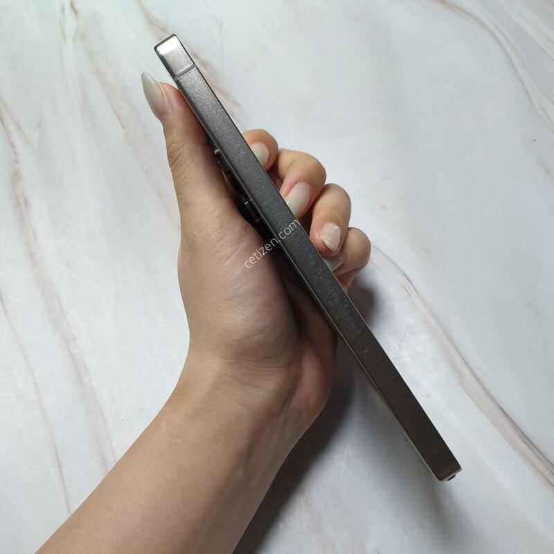 LG ������ S25��Ʈ�� ƼŸ���׷��� 512G A�� �Ǹ��մϴ�