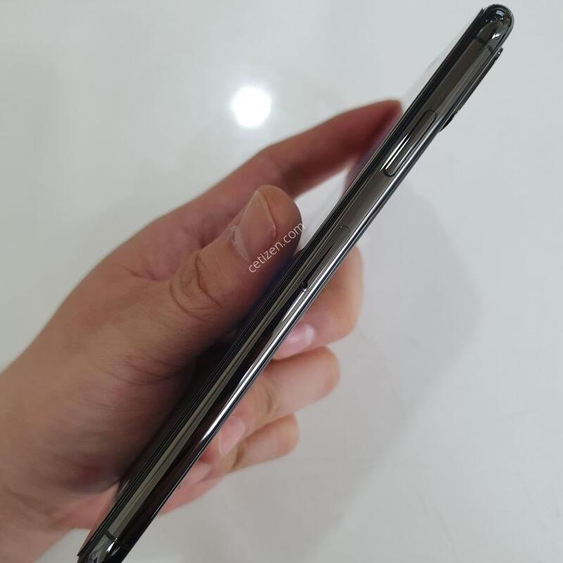 ������ XS Max 256G ���ܻ� ������ �߰��� �����
