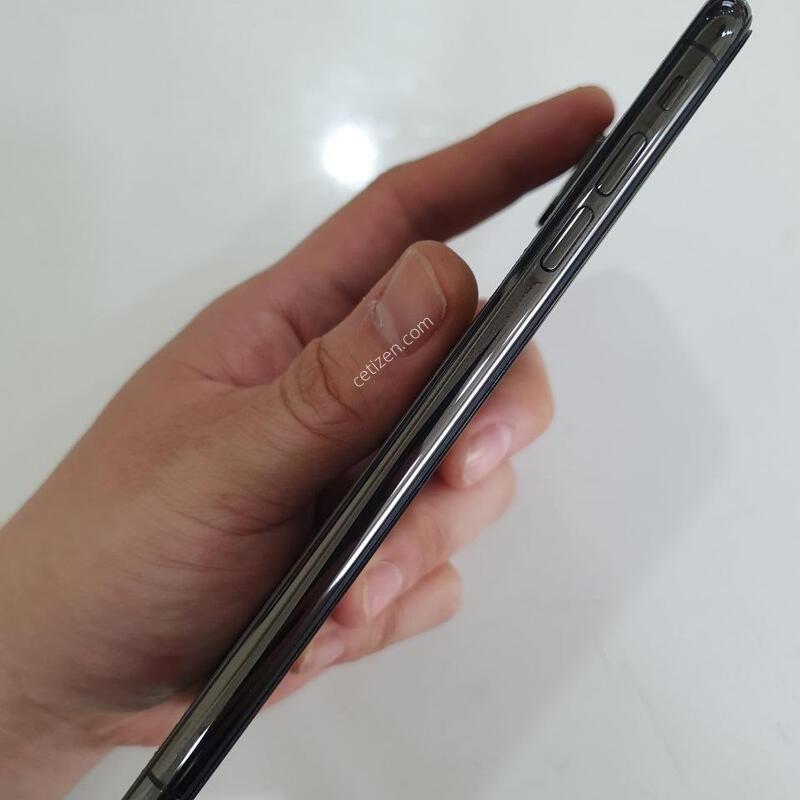 ������ XS Max 256G ���ܻ� ������ �߰��� �����