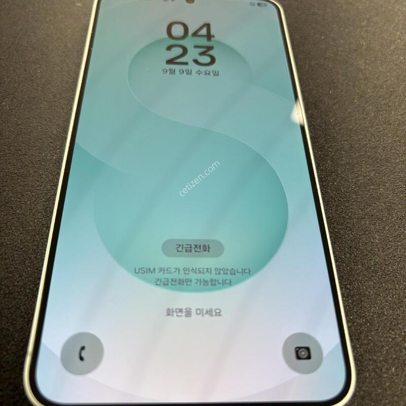 ������ S25 �÷��� 256G(��Ʈ) SS�� �Ǹ��մϴ�.
