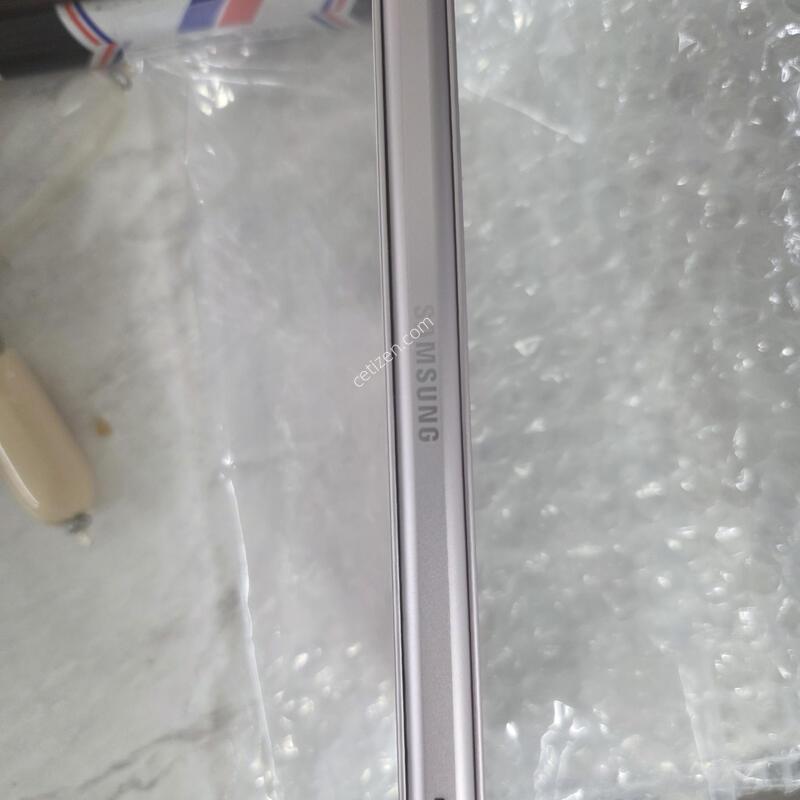 ����������6 512GB